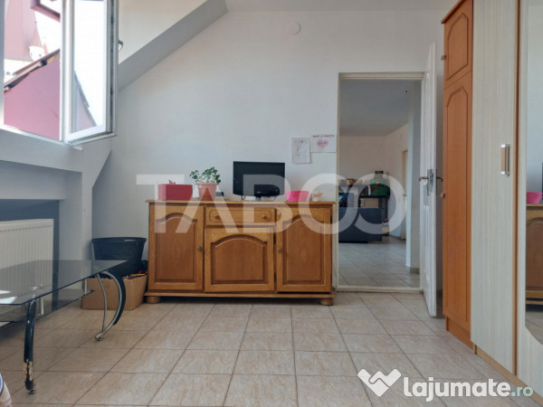 Apartament decomandat 3 camere zona centrala Cisnadie de van