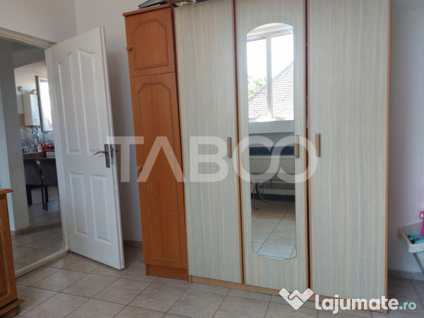 Apartament decomandat 3 camere zona centrala Cisnadie de van