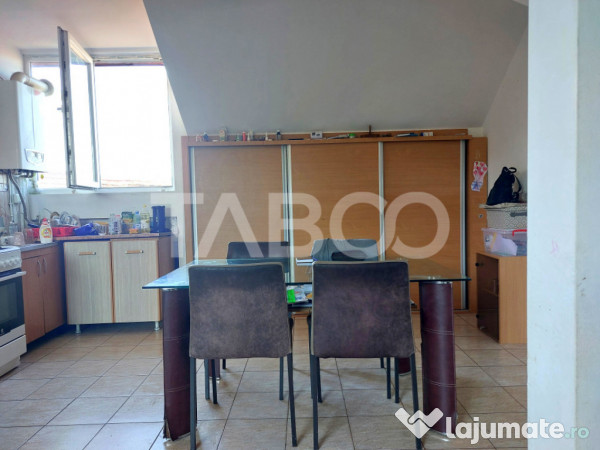 Apartament decomandat 3 camere zona centrala Cisnadie de van
