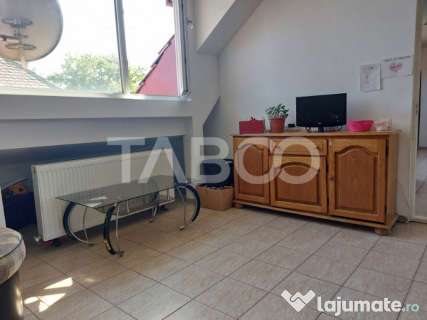 Apartament decomandat 3 camere zona centrala Cisnadie de van