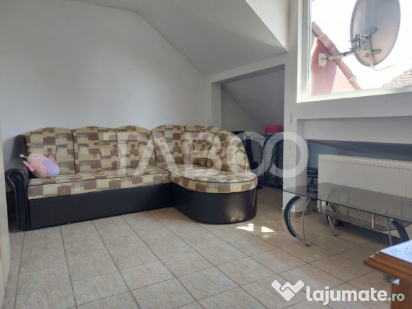 Apartament decomandat 3 camere zona centrala Cisnadie de van
