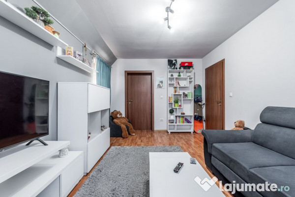 VILĂ MODERNĂ CU PISCINĂ, SAUNĂ- COMISION 0% – ARADU... 