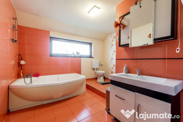 VILĂ MODERNĂ CU PISCINĂ, SAUNĂ- COMISION 0% – ARADU... 