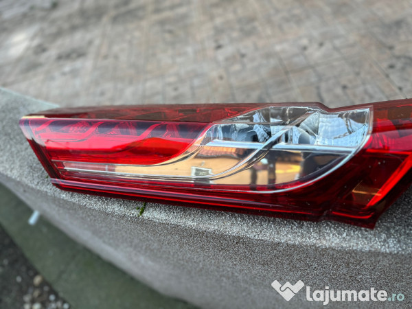 Colț bară spate și stop 