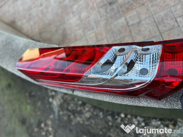 Colț bară spate și stop 