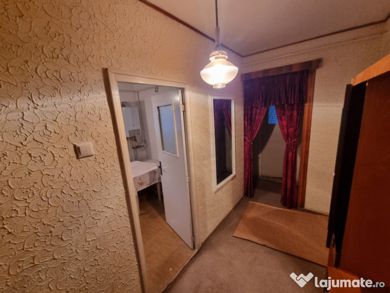 BISTRIȚA LAC- Apartament 3 camere decomandate/două băi/do 