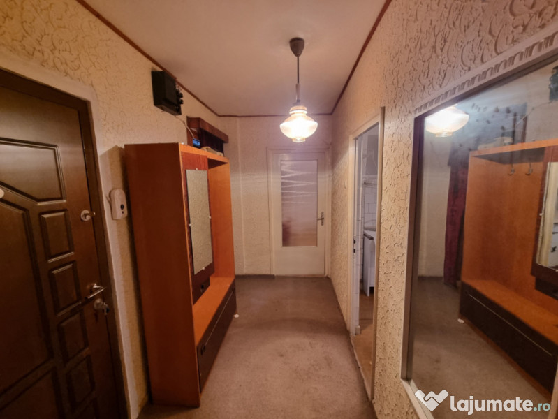 BISTRIȚA LAC- Apartament 3 camere decomandate/două băi/do 