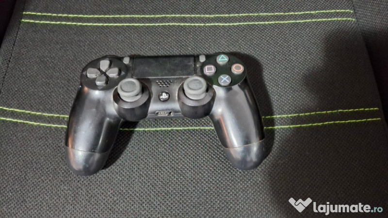 Controllere / PS4 