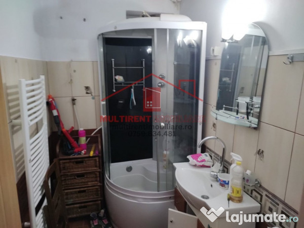 Str. Isaccei - Apartament 3 camere cu centrala pe Gaz!