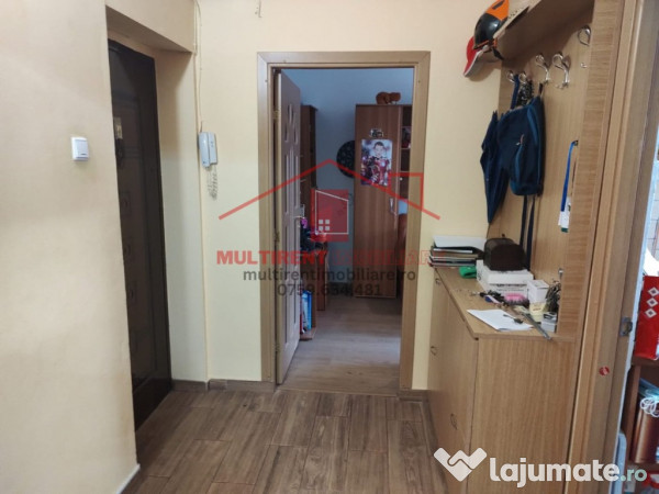 Str. Isaccei - Apartament 3 camere cu centrala pe Gaz!