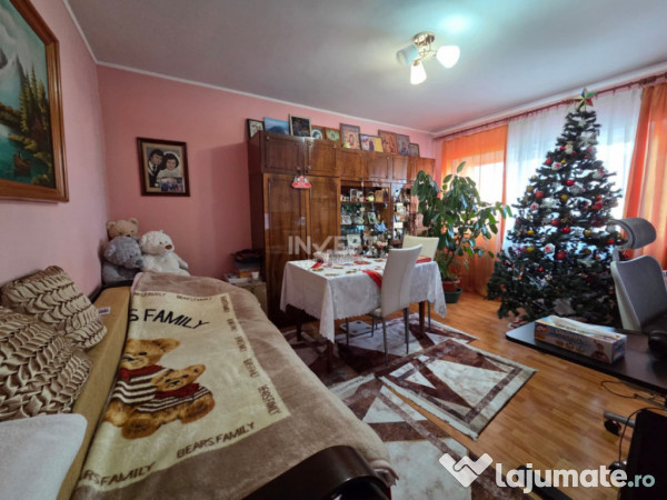 DE VANZARE-APARTAMENT 4 CAMERE-DECOMANDAT-DACIA 