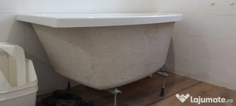 Cada Cersanit si chiuveta Avocado Ravak, pentru bai mici 