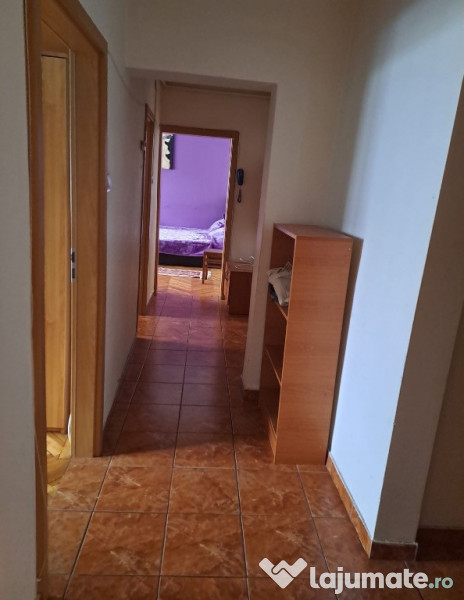 Inchiriez apartament 3 camere Intrarea Ariesului, Sibiu 