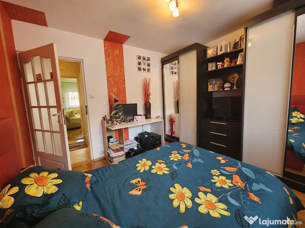 Apartament 3 camere,parter – Zona Piața Centrala 