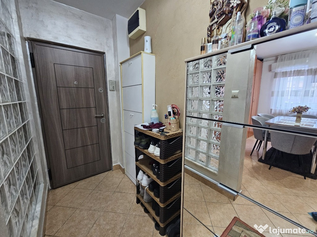 Apartament 3 camere,parter – Zona Piața Centrala 