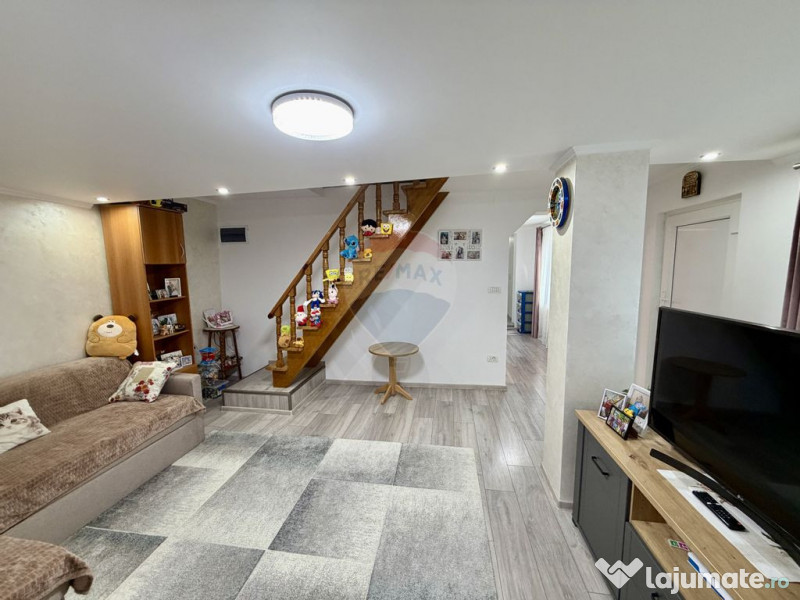 Casă / Vilă cu 4 camere de vânzare în zona Central