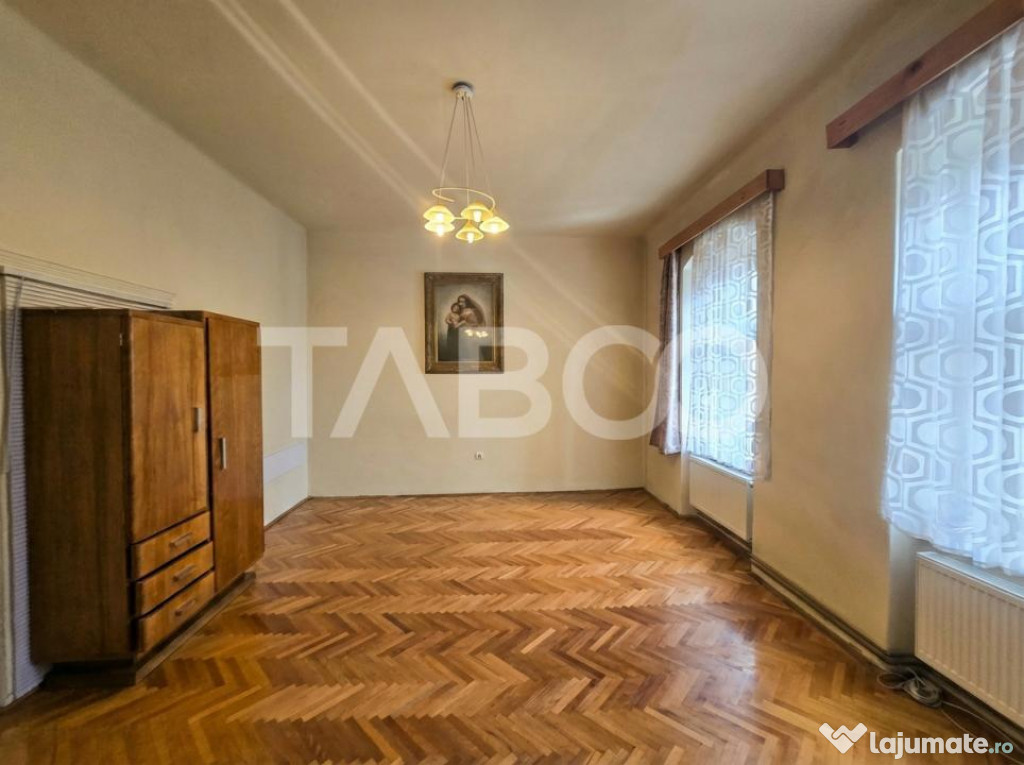 Apartament 3 camere 80 mpu etaj 1 zona Centru Istoric