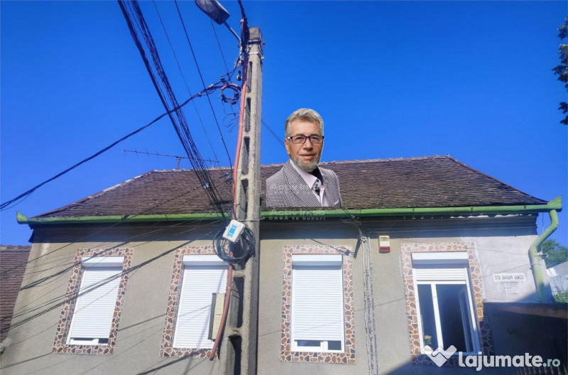 Resita Muncitoresc Casa Zona Lini#537;tit#259;