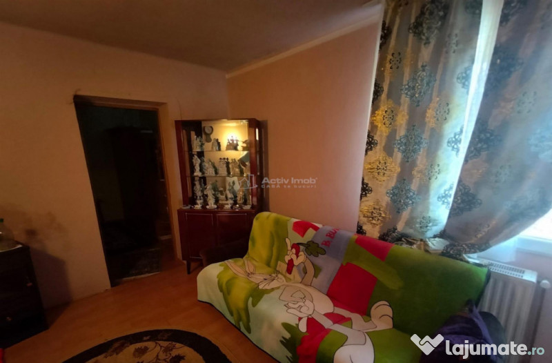 Resita Muncitoresc Casa Zona Lini#537;tit#259;