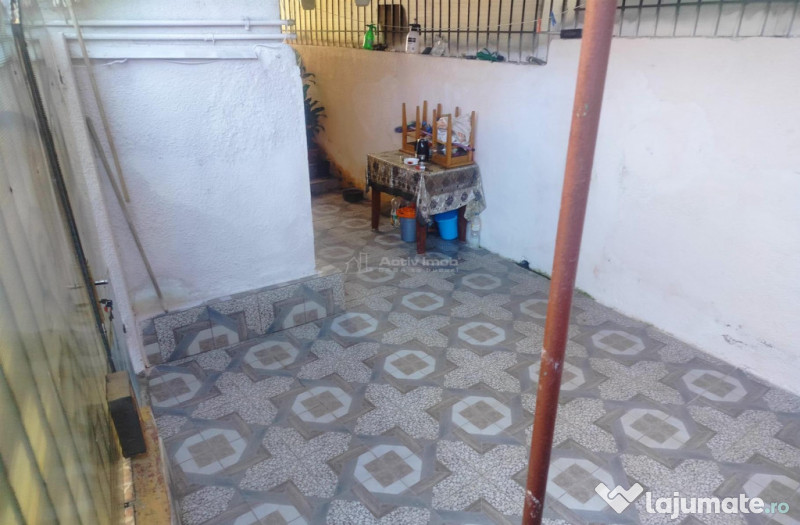 Resita Muncitoresc Casa Zona Lini#537;tit#259;