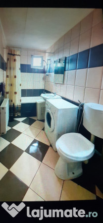 Apartament cu 2 camere central