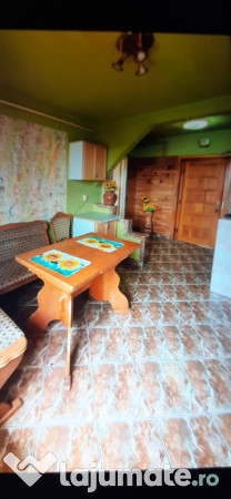 Apartament cu 2 camere central