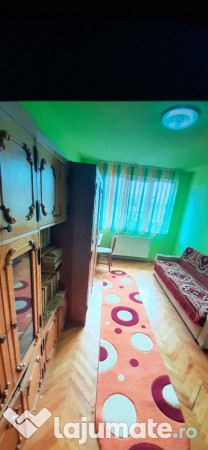 Apartament cu 2 camere central