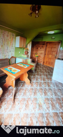 Apartament cu 2 camere central