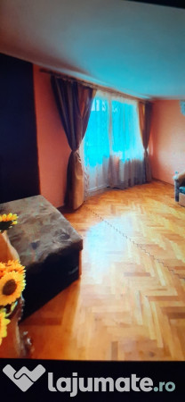 Apartament cu 2 camere central