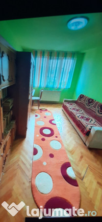 Apartament cu 2 camere central