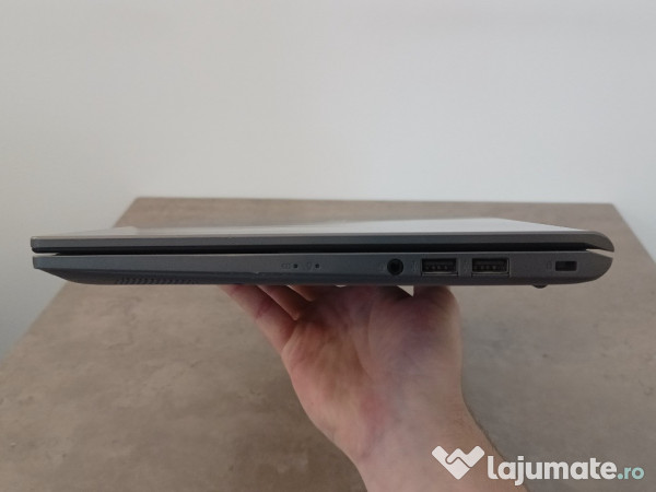 Asus 14' i3-10110u, 256gb SSD, 8gb RAM, Windows 11 