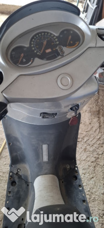 Scuter Aprilia leonardo 