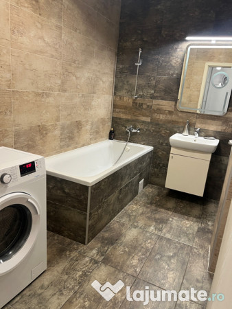 Închiriez apartament 2 camere complex Maurer