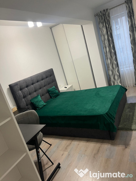 Închiriez apartament 2 camere complex Maurer