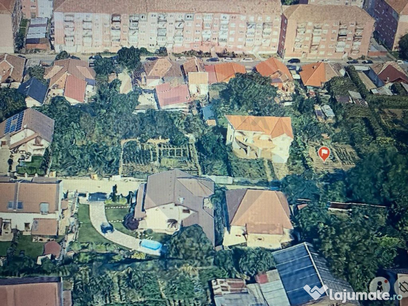 Teren de constructii intre case, in Medias cu utilitatile... 