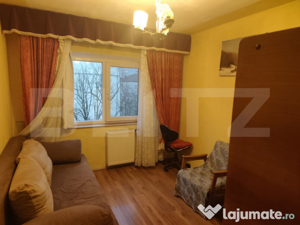 Apartament cu 3 camere, 2 bai, 2 balcoane, renovabil, 67 mp,