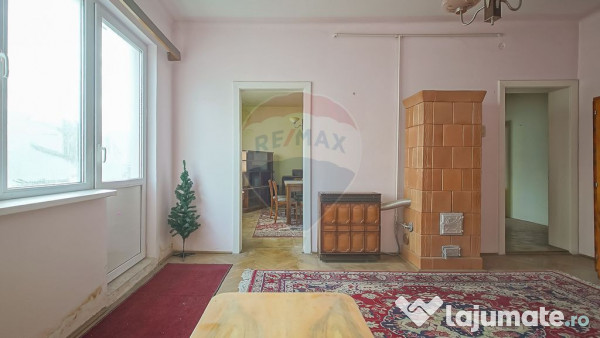 Apartament cu 3 camere de vânzare în zona Centrul Civic 
