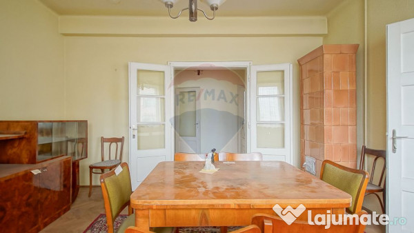 Apartament cu 3 camere de vânzare în zona Centrul Civic 