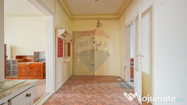 Apartament cu 3 camere de vânzare în zona Centrul Civic 