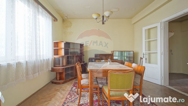 Apartament cu 3 camere de vânzare în zona Centrul Civic 