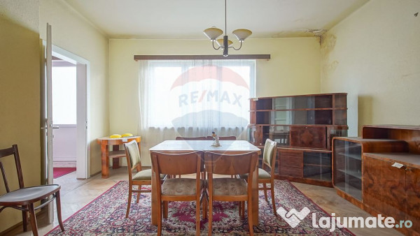 Apartament cu 3 camere de vânzare în zona Centrul Civic 