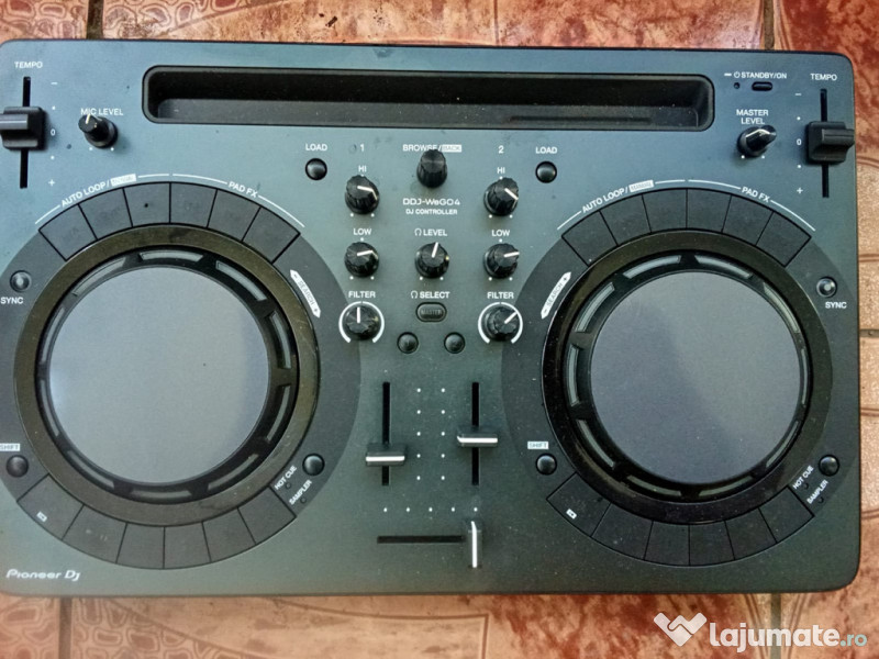 Pioneer DJ controller 