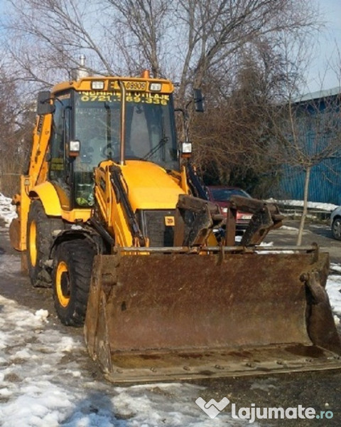 Inchiriez Buldoexcavator cu picon Bucuresti deszapezire 