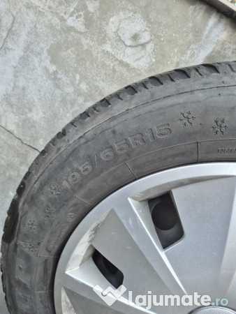 Cauciucuri iarna cu jante de tabla 
