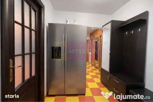 3 Camere cu 2 locuri de parcare in zona Pod Grant