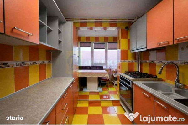 3 Camere cu 2 locuri de parcare in zona Pod Grant