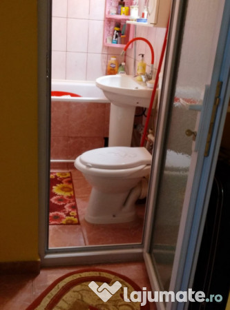 Apartamwent 2 camere confort 2, etaj 3/4, cartier Apollo. 