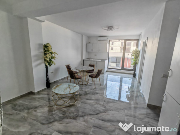 Apartament 2 camere de vânzare în Tomis Plus, Constanța ?