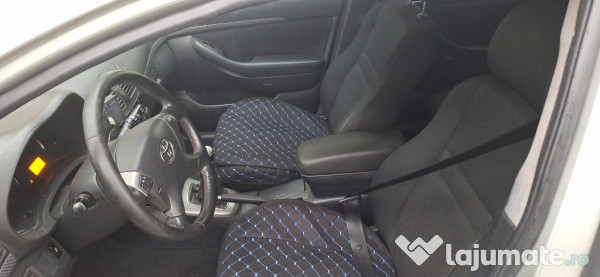 Auto Toyota Avensis