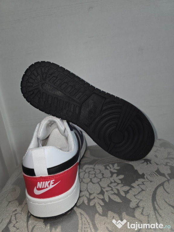 Adidași Nike noi marimea 40,42 